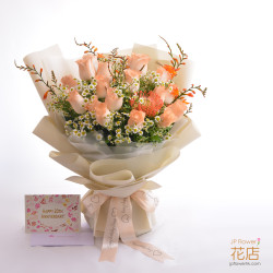 「甜蜜瞬間」客製花束 — 18 枝玫瑰特別日子必備款